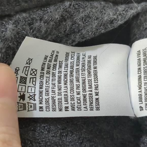 American Eagle Gray Soft & Sexy Plush Cold Shoulder Thermal Long Sleeve - Picture 7 of 7